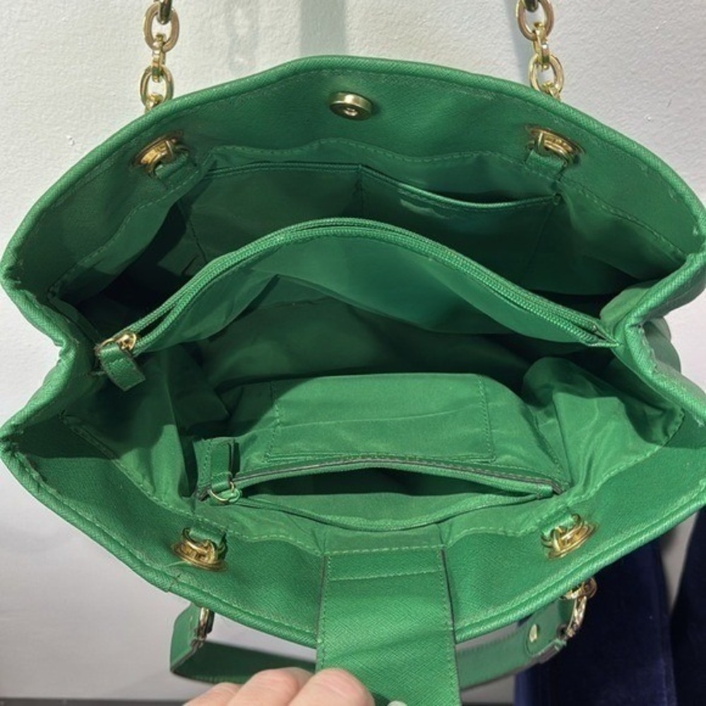 Liz Claiborne Green Satchel Shoulder Bag Purse Gold‎ Chain Accents - Picture 6 of 8
